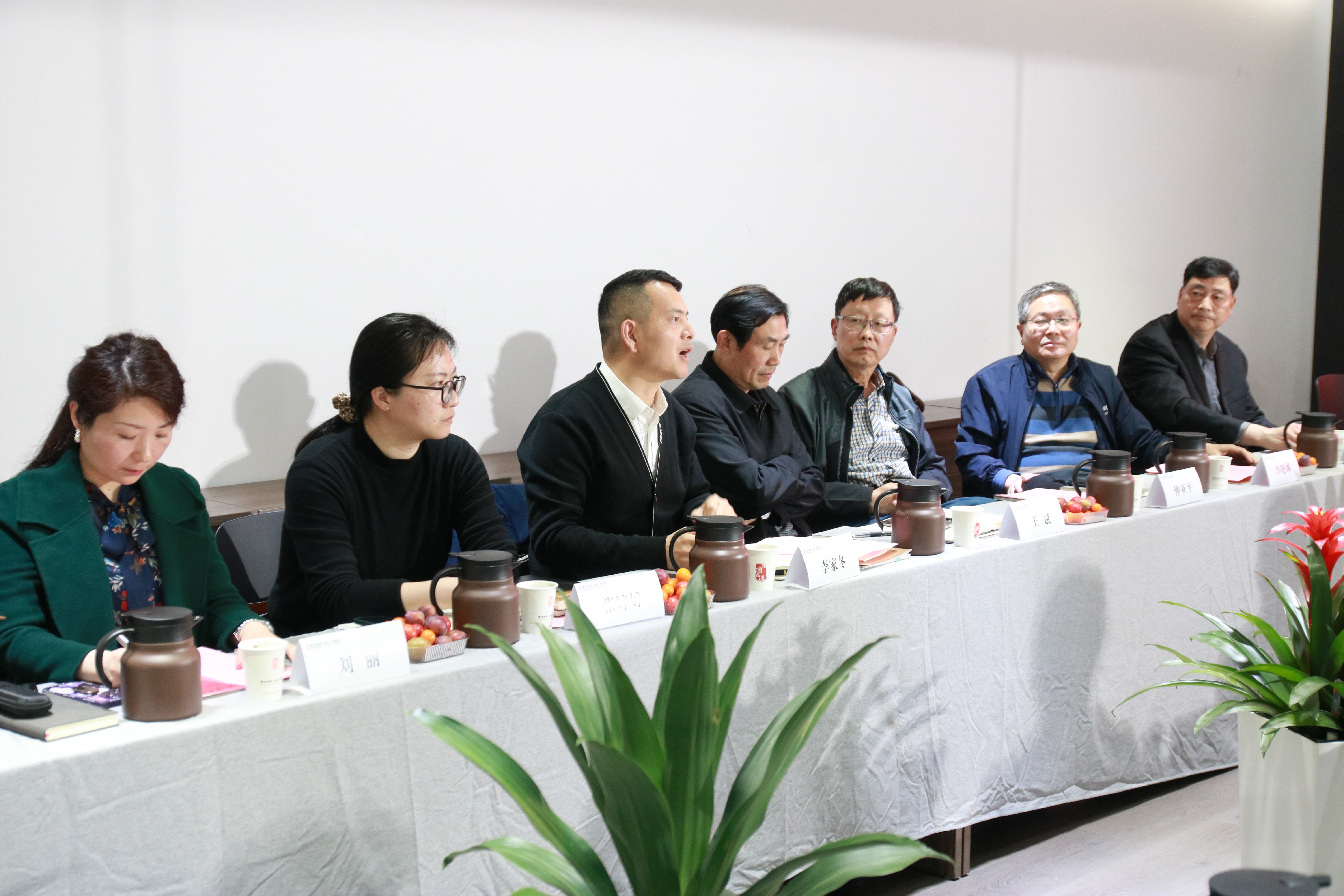 省建設與法制協會參會人員側面.JPG
